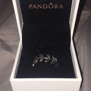 Pandora Laurel Wreath Ring